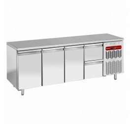 Diamond hűtött munkaasztal 3 ajtóval és 2 fiókkal